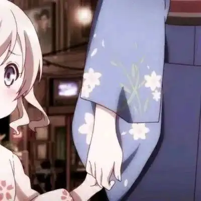 情侣头像情侣头像真人一左一右两张在一起0922期
