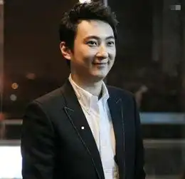 王思聪和日本妹子约会女友竟然是一位出色的演员
