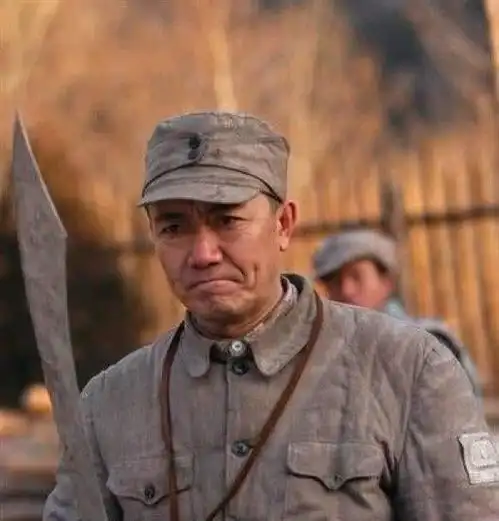 最帅时刻李云龙冲冠一怒为红颜,网友看的我热血沸腾