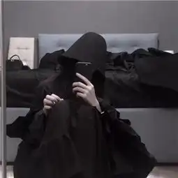暗黑天使女生微信头像邪魅狂狷
