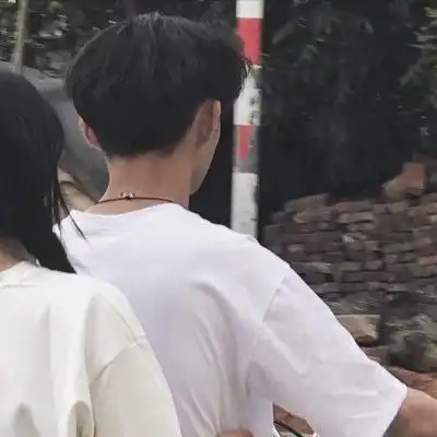 情头我们要要一直一直在一起
