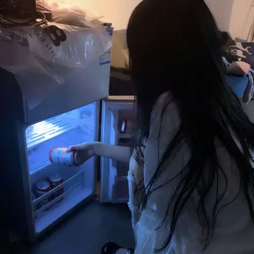 情侣头像适合置顶的小众文案
