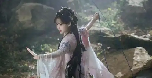 李一桐粉色娇嫩但带刺,有蜘蛛精那感觉了狐妖小红娘王权篇
