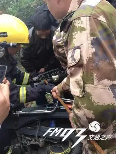 一周图片精选成都温江公园一男子中枪身亡

