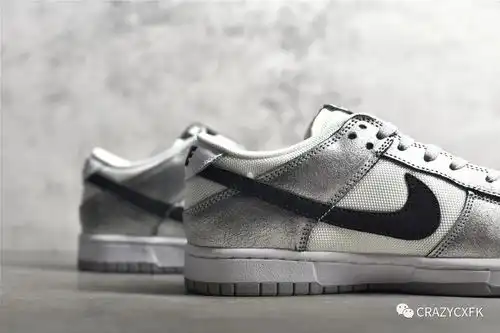 耐克nikedunklowretro白黑闪光银纯原板鞋评测