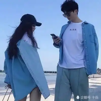 vip敲奈斯情头,一左一右火到爆,00后早已收藏
