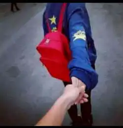 求配一张情侣头像,要男生用的

