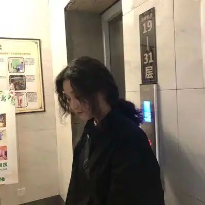 微信头像女霸气冷酷无情我爱得起也放得下
