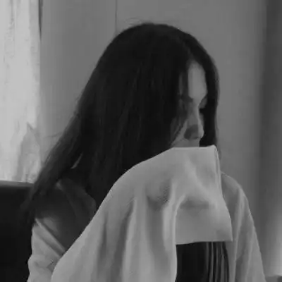伤感黑白女生头像绝情冰冷女生悲伤头像大全
