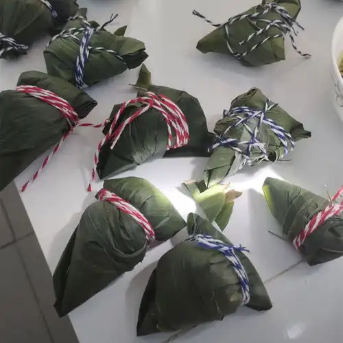 爆笑朋友圈的包粽子现场,真是五花八门,啥样都有,
