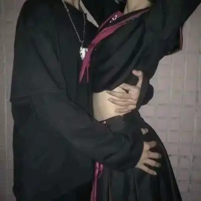 性感情侣头像真人超级污的情侣头像一对
