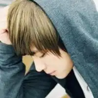 qq男生最伤感的30个头像

