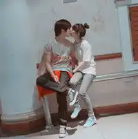 青春阳光学生情侣头像你就是我的小宇宙
