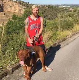 足球明星和他们的狗狗们,有时候觉得还不如一只狗
