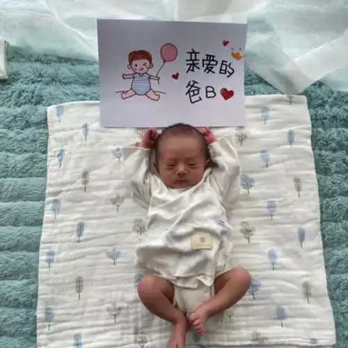 祝包包爸爸生日快乐在此奉上一个睡不醒的小孩本来应该12点发的,但是我太困了