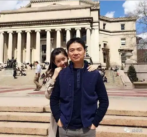 刘强东奶茶妹妹又秀恩爱,论情侣照打开的正确方式
