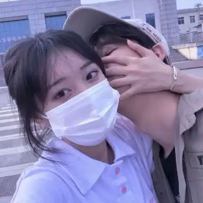 五月幸福恩爱的情侣头像2020学生范青春情侣头像
