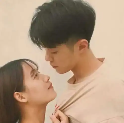 男生发早呀,钢铁直女才回早,这样回复撩他一整天
