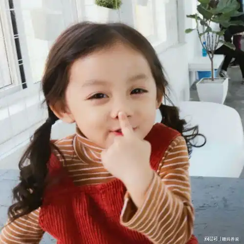 好吓人小宝宝从8楼独自乘坐电梯到1楼,网友会惹大事
