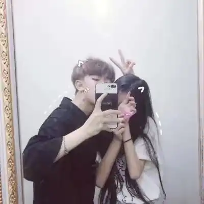 微信情侣头像一男一女
