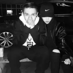 求几张好看的头像两个人的,是不是情侣的都无所谓
