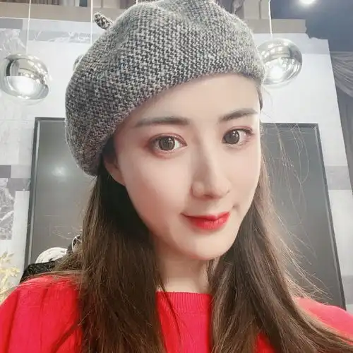 薇娅晒美照官宣开播穿衣时髦蓄势待发,网友我要花钱