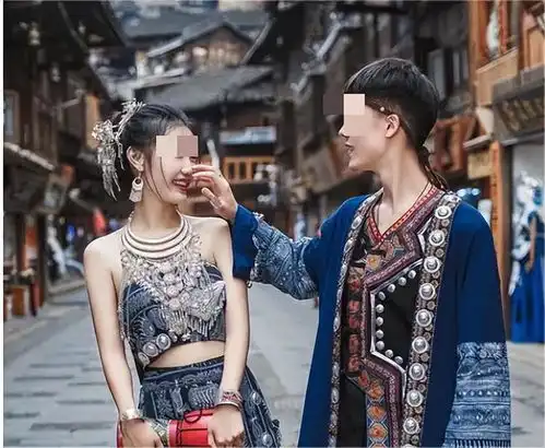 朋友妻,不可欺,两对情侣包厢,男子半夜爱错人她很配合