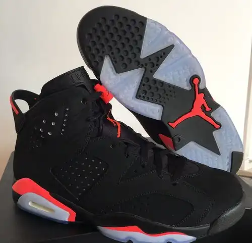 小石头运动专栏aj6bred明年将要回归还是og版本的nikelogo后跟
