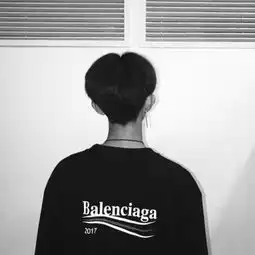 我还忘不掉过往

