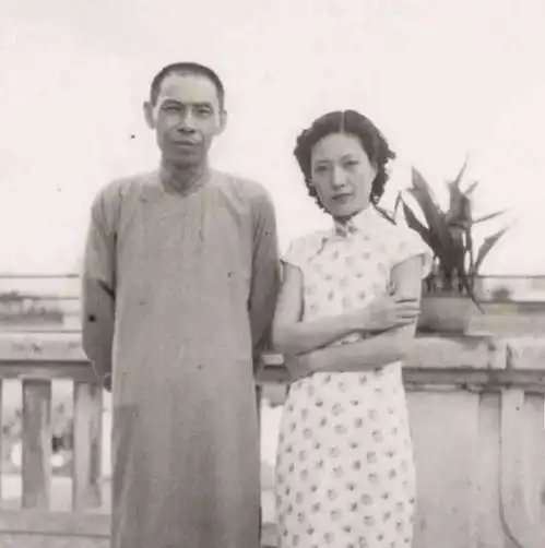 他曾是黑帮头子,干过坏事也做过好事,晚年不敢回大陆