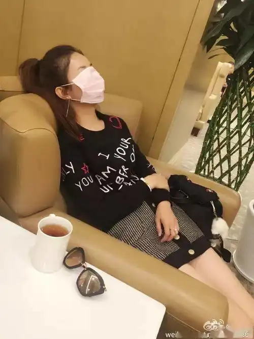 赵丽颖换了黑长直,原来萌妹也可以这么女神范儿