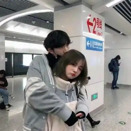 情侣恩爱甜蜜头像双人,人生里只有赢和爱着你
