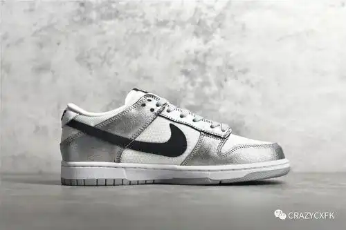 耐克nikedunklowretro白黑闪光银纯原板鞋评测