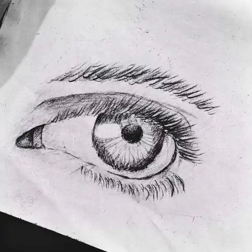 画素描时线条很规整干净,画不出美感怎么办
