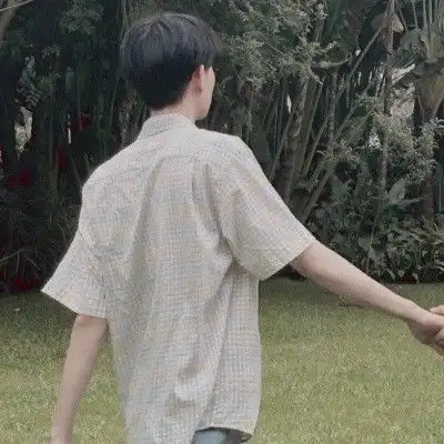 开学和新同桌换上的宝藏情头
