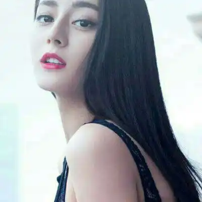 迪丽热巴御姐范霸气头像
