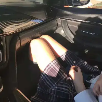 qq头像女生部位图胸腿成熟御姐女生部位头像
