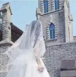 ins爆火卑微女生头像我爱你,就像你不爱我一样坚定
