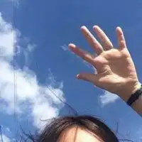 qq情侣头像带笑脸的意境唯美的情侣头像一男一女

