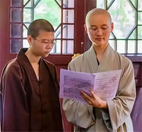 2008年,父母支持985高校的女儿退学当尼姑,14年过去后悔了吗
