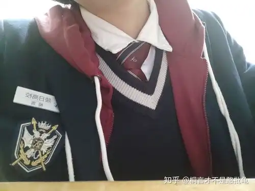 如何看待现在制服圈里被jk围堵的dk和这种现象
