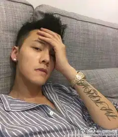 盘点娱乐圈纹身的明星,angelababy和陈伟霆的情侣纹身黄晓明知道吗
