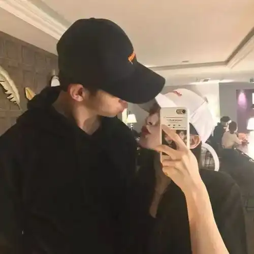 致我们单纯的小美好情侣头像
