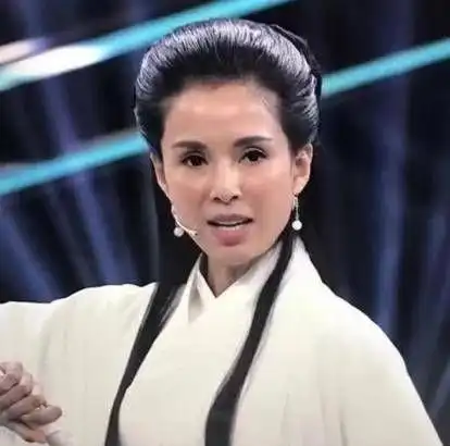 18年后再演同一角色,周芷若成了师太,杨贵妃还是当年的杨贵妃

