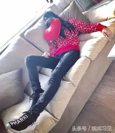 李小璐pgone情侣戒指情侣装这些都没有马苏的聊天背景劲爆
