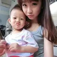 qq头像特有爱的抱小孩头像,很多人的爱情侣
