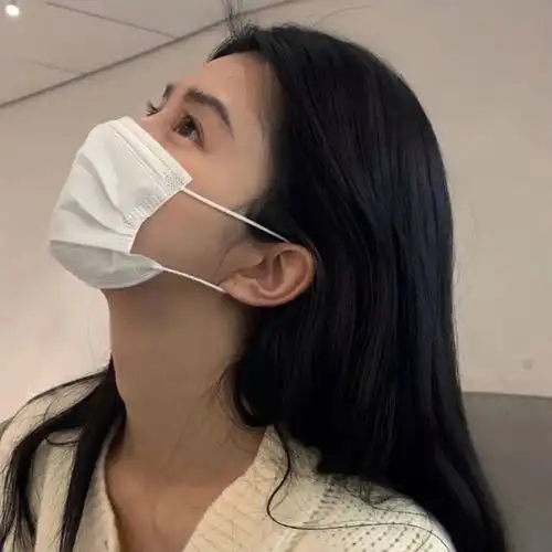 暧昧信号大揭秘这6种行为,男女间有无形的情感迹象
