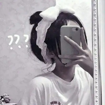 女头图片拿手机挡脸用手机挡着脸的qq女头
