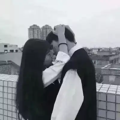 超甜腻情侣头像,即使相逢真的不再可能,但爱情仍然是爱情
