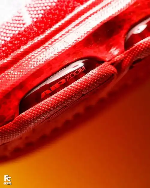 突发nike社交平台集体换头像,只为这个神秘配色
